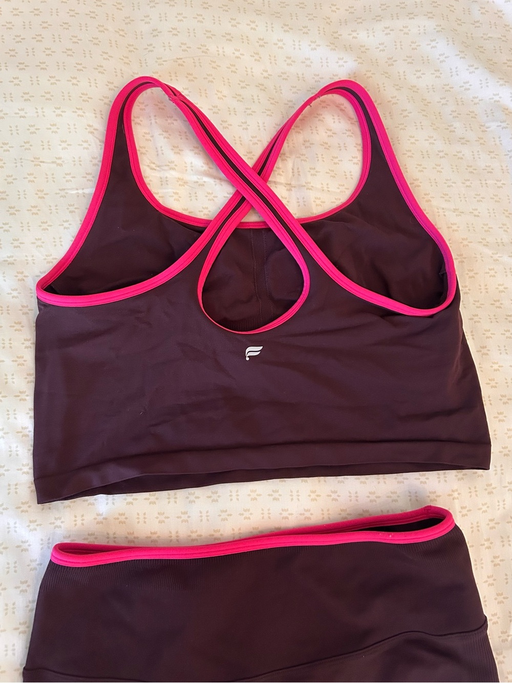 Fabletics Workout Set - Picture 4 of 4